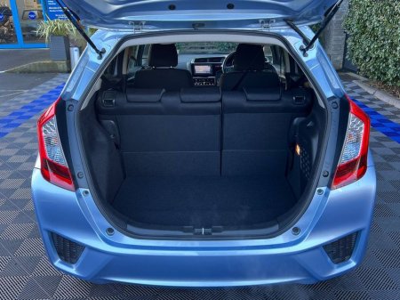 2016 Honda Fit F-PACKAGE 1.5 HYBRID // SERVICE HISTORY // REVERSE CAMERA // DIGITAL CLIMATE CONTROL €10,900 thumbnail