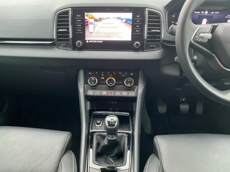 2025 Skoda Karoq SEL+ 2.0 TDI 115HP €41,000 thumbnail