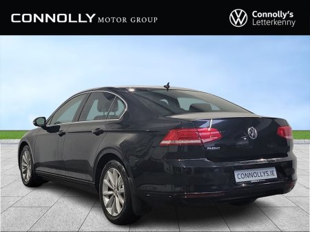 2019 Volkswagen Passat - thumbnail 2