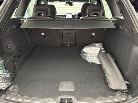 2026 Volvo XC60 - thumbnail 9