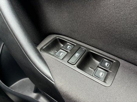 2015 Volkswagen Polo - thumbnail 15