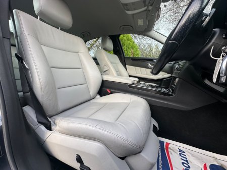 2012 Mercedes-Benz E Class - thumbnail 8