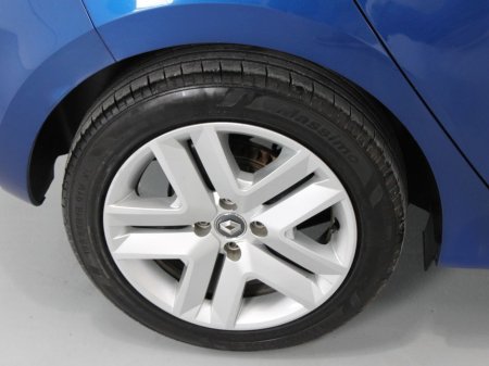 2022 Renault Clio - thumbnail 29