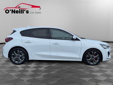 2024 Ford Focus - thumbnail 2