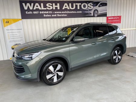 2024 Volkswagen Tiguan - thumbnail 4