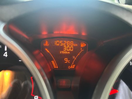 2016 Nissan Juke - thumbnail 12