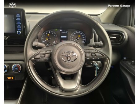 2023 Toyota Yaris - thumbnail 9