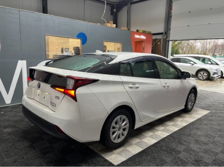 2017 Toyota Prius €21950 2022 TOYOTA PRIUS S 1.8 AUTOMATIC / CRUISE CONTROL AND MORE €21,950 thumbnail