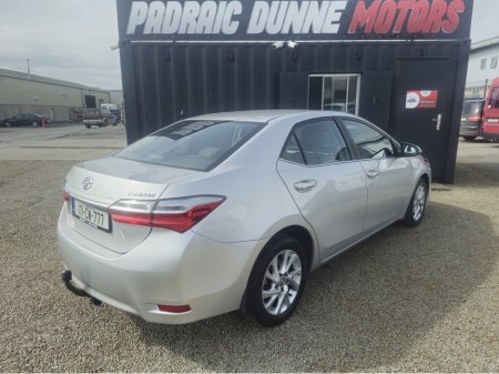 2017 Toyota Corolla - thumbnail 5