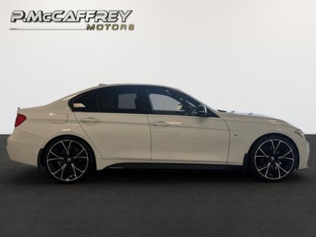 2017 BMW 3 Series - thumbnail 4