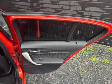 2014 BMW 1 Series *116i AUTO 5DR* €12,995 thumbnail