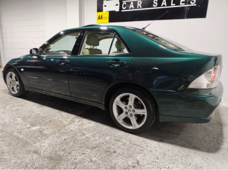 2001 Lexus IS 200 2.0 IS200 SE 4DR €9,995 thumbnail