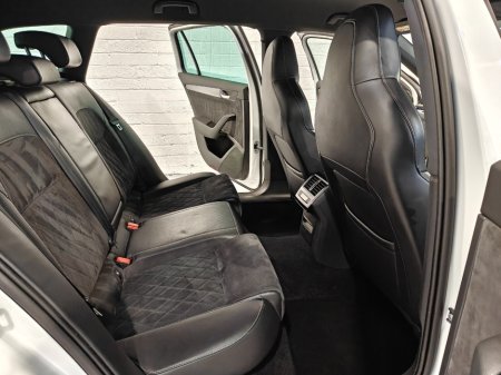 2018 Skoda Superb - thumbnail 18