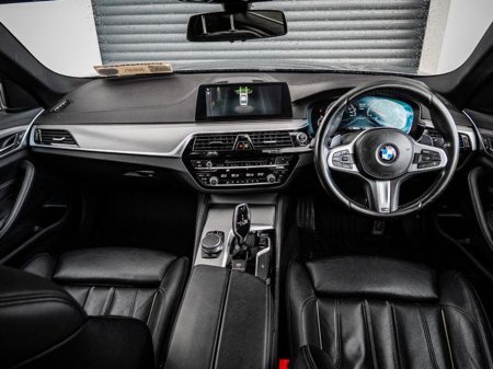 2019 BMW 5 Series - thumbnail 12