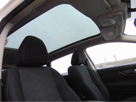 2016 Nissan Qashqai - thumbnail 23