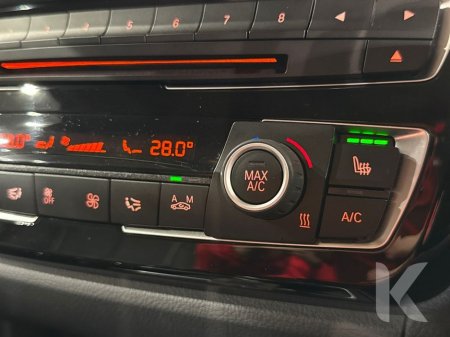 2016 BMW 3 Series - thumbnail 22