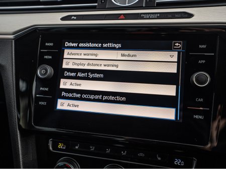 2019 Volkswagen Passat 2019 Passat 2.0d Auto HIGHLINE/High spec/1yr warra €24,888 thumbnail