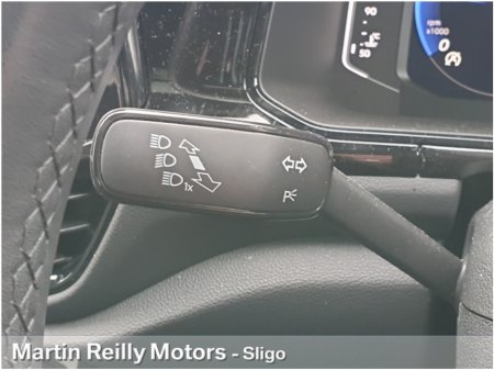 2025 Volkswagen T-Roc R-LINE 2.0 TDI 116Hp €38,445 thumbnail