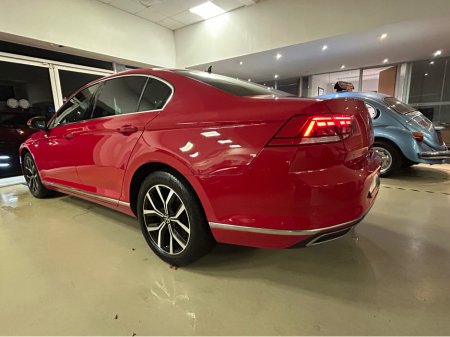 2022 Volkswagen Passat GTE S-A DSG - Super 215 Bhp Hybrid - Low Mileage & Stunning Red + Black Leather - Top Trade-ins & Great Finance Deals - Assured Dealer Warranty - €24,950 thumbnail