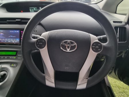 2014 Toyota Prius - thumbnail 20