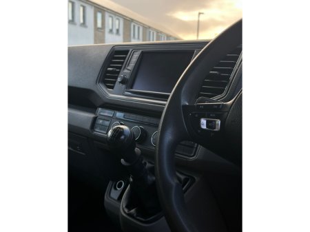 2020 Volkswagen Crafter T 35 MWB 140HP MANUAL 6SPEED FWD 5DR €17,950