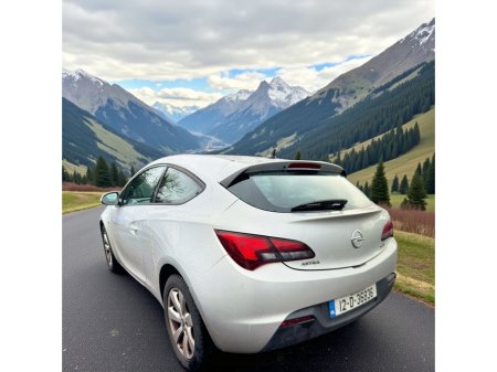 2012 Opel Astra - thumbnail 8