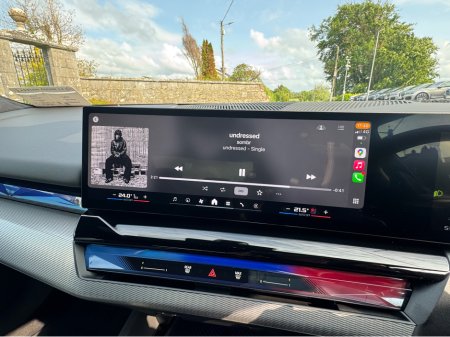 2025 BMW M5 - thumbnail 37