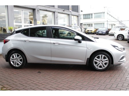 2017 Opel Astra 1.4i S EDITION 5DR HATCHBACK //IRISH CAR FROM NEW WITH ONLY 64000 KM'S // BUY WITH CONFIDENCE AA AND SIMI APPROVED DEALER 2026 // FINANCE ARRANGED // ALL TRADE INS WELCOME // €10,950 thumbnail