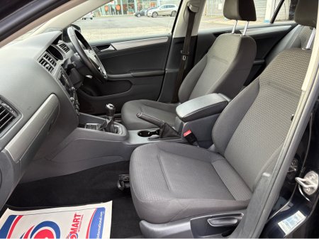 2016 Volkswagen Jetta - thumbnail 10