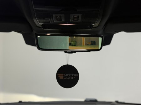 2023 Land Rover Defender X P400E FLAGSHIP MODEL €87,990 thumbnail