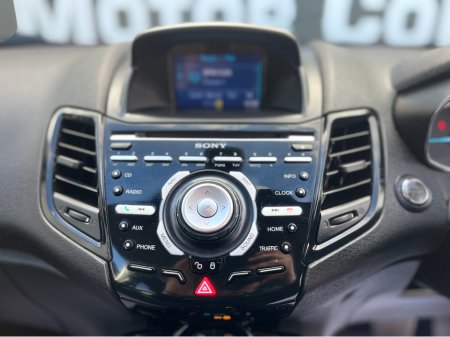 2015 Ford Fiesta - thumbnail 12