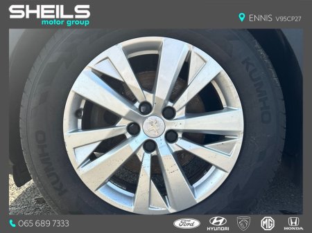 2021 Peugeot 5008 - thumbnail 8