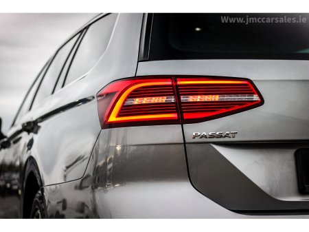 2018 Volkswagen Passat 1.6 TDI 120HP Highline €21,995 thumbnail