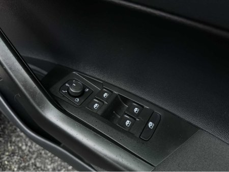 2022 Volkswagen Polo LIFE 1.0 TSI 95BHP D7F 5DR AUTO €19,950 thumbnail