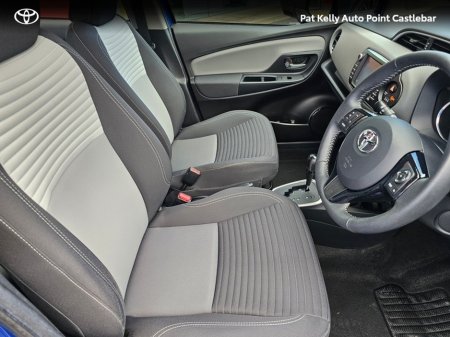 2019 Toyota Yaris - thumbnail 12