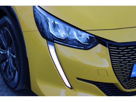 2022 Peugeot 208 - thumbnail 9