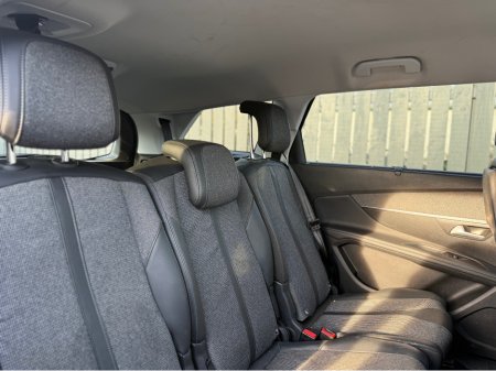 2019 Peugeot 5008 - thumbnail 6