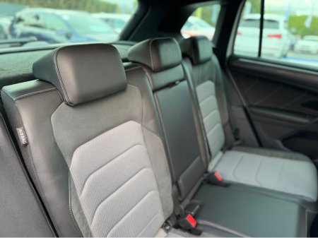 2019 Volkswagen Tiguan R-LINE 4WD - 2.0L DIESEL - AUTO - 12M WARRANTY - CAR: 1724 €32,950 thumbnail