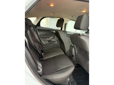 2016 Ford Focus 1.0 ECOBOOST ZETEC 100PS 5DR T €9,950 thumbnail