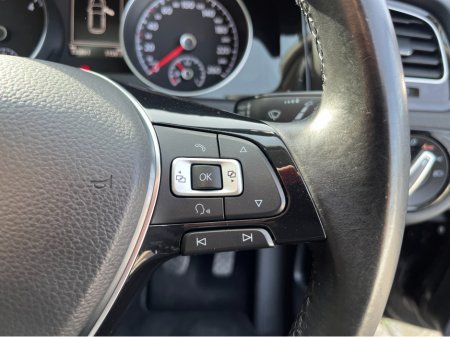 2016 Volkswagen Golf - thumbnail 25