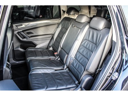 2021 Volkswagen Tiguan 2.0 TDI 150HP R-Line €34,995 thumbnail