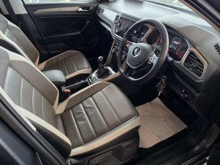 2022 Volkswagen T-Roc - thumbnail 9