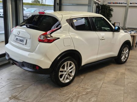 2017 Nissan Juke - thumbnail 3