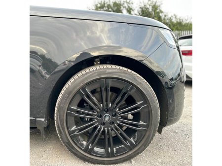 2024 Land Rover Range Rover 3.0 Diesel 350 MHEV Autobiography Auto 4WD Euro 6 (s/s) 5dr €199,995 thumbnail
