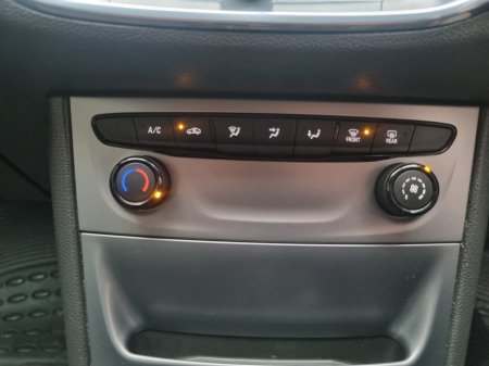 2017 Vauxhall Astra  €5,299 thumbnail