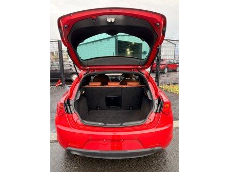 2016 Alfa Romeo Giulietta 1.4TB 120hp Giulietta €9,500 thumbnail