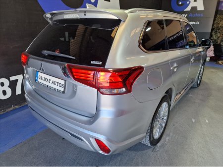 2019 Mitsubishi Outlander - thumbnail 8