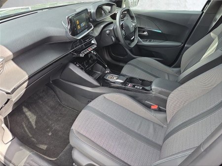 2023 Peugeot 2008 - thumbnail 6