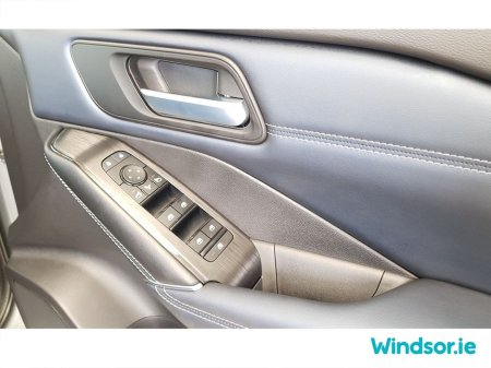 2022 Nissan Qashqai MILD HYBRID SV PREMIUM €3000 Scrappage offer €27,995 thumbnail