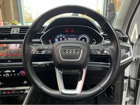 2020 Audi Q3 €29950! 2020 AUDI Q3 35TDI QUATTRO ADVANCED 2.0 AUTOMATIC / CRUISE CONTROL / 360° PARKING CAMERA / ELECTRIC HEATED SEATS / APPLE CARPLAY €29,950 thumbnail